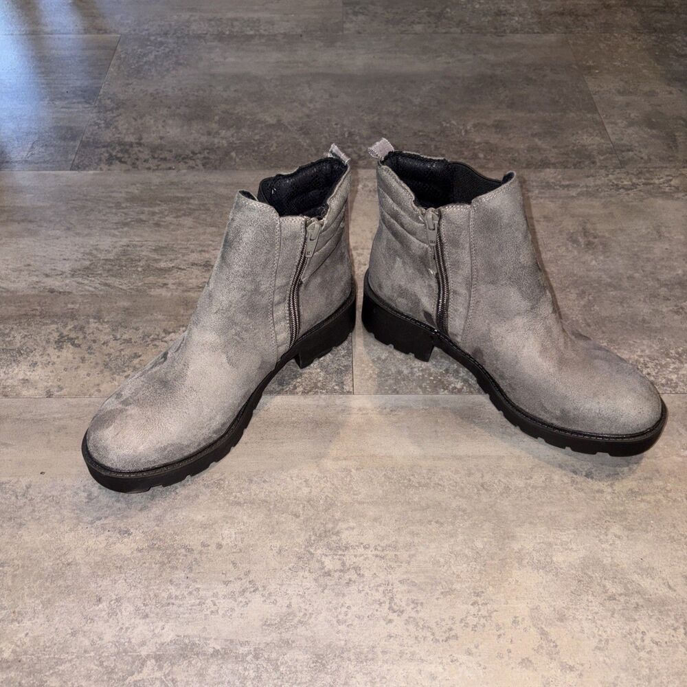 White Mountain Gray Suede Booties Size 7.5M